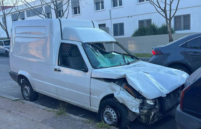La camioneta que conducía la mujer alcoholizada. Fue llevada a la Seccional 13º de Policía. Foto: María Eugenia Scognamiglio, Subrayado.