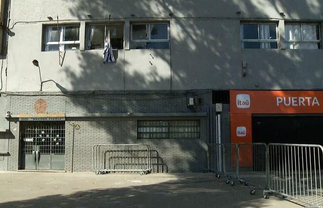 escuela-100-estadio-centenario-tribuna-vallado