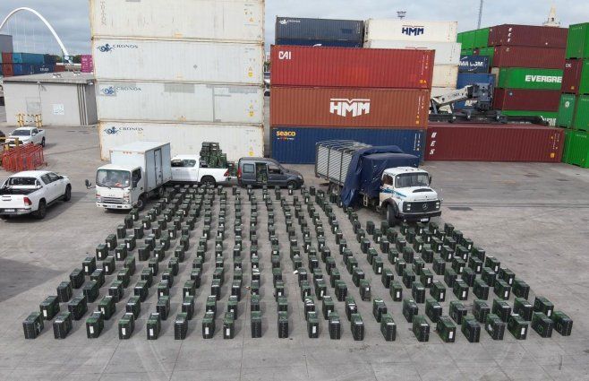 Aduanas: incautación récord de cigarrillos de contrabando. Foto: Dirección Nacional de Aduanas.