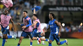 Los jugadores del Al Hilal festejan el batacazo en el Mundial de Clubes. Foto: AFP