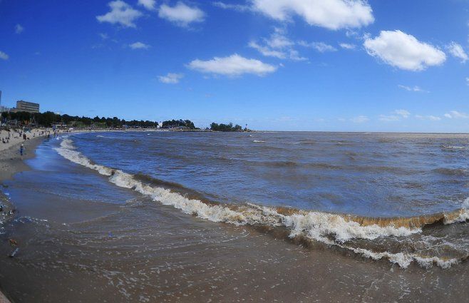 Foto: FocoUy. Playa Ramírez, Montevideo.