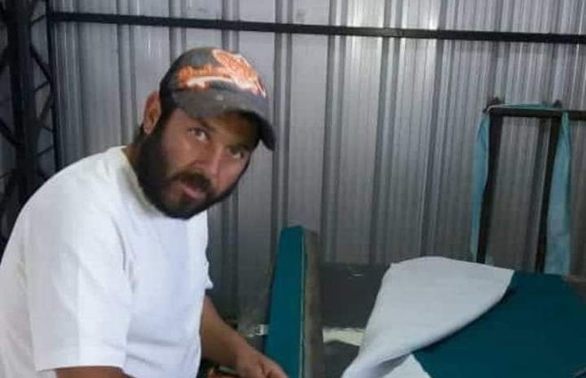 Falcón cuidaba coches y en ocasiones arreglaba billares.&nbsp;