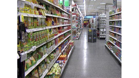 Economía evalúa extender acuerdo de precios para frenar inflación
