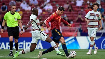 Amistoso entre España y Portugal (AFP).