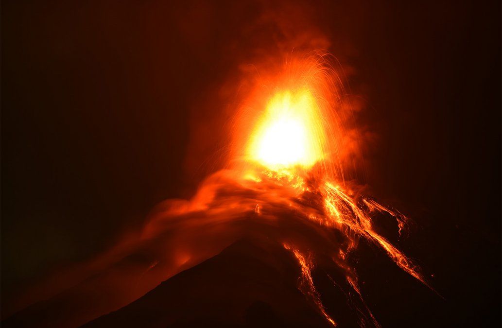 Alerta roja en Guatemala por la erupción del volcán de fuego