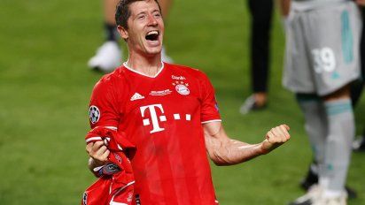 lewandowski es elegido mejor futbolista del ano en alemania