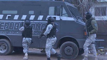 seis allanamientos en casavalle: dos detenidos, armas y drogas