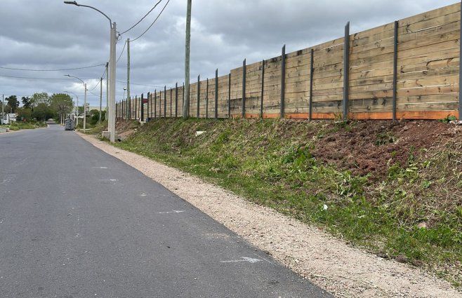 Foto: Paola Botti, Subrayado. El cuerpo fue hallado en una cuneta de Renoir y Besnes Irigoyen.