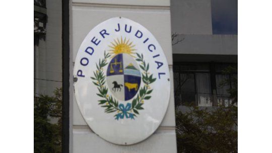 Envían a prisión a un juez por abuso de funciones y falsificación