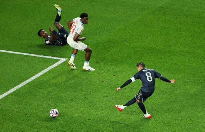 Federico Valverde, capitán del Real Madrid, anota el 2-0 ante Salzburgo. Foto: AFP