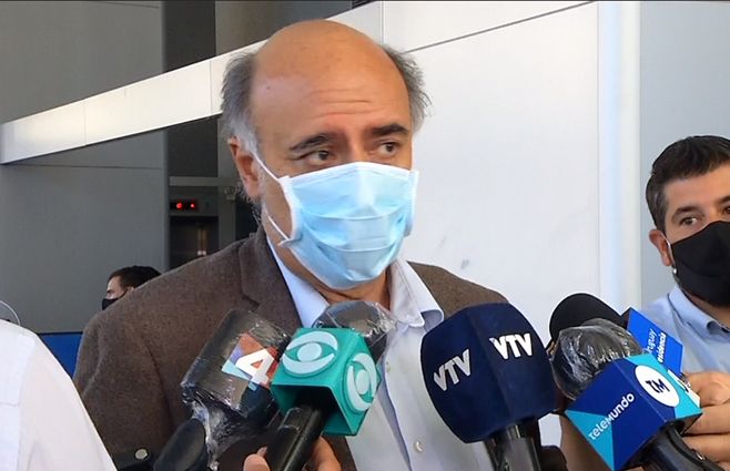 Ministro Pablo Mieres en Torre Ejecutiva.