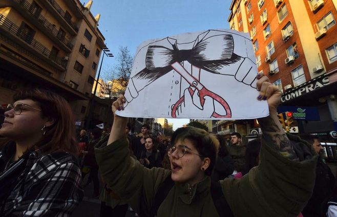 marcha educación dante fernandez foco uy 23 agosto 2022 (4).jpeg