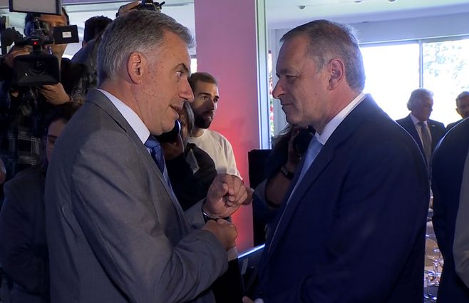 Orsi-con-álvaro-Delgado-en-día-de-la-construcción-2025