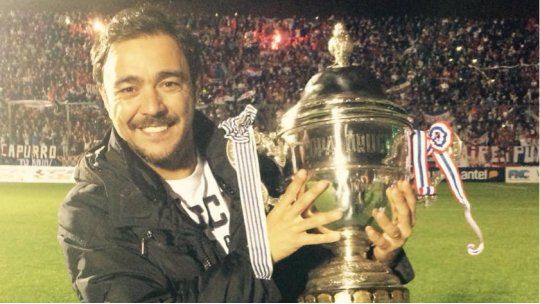 Nacional recibió la copa, despidió al Chino y empató 2-2 con Gimnasia