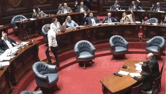 con reparos dentro del fa y criticas de la oposicion al oficialismo, el senado voto ingreso a uruguay de fuerzas especiales de eeuu