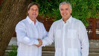 lacalle pou se reunio con el presidente de colombia y los paises firmaron tratado de extradicion