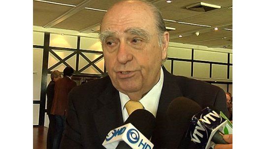 Sanguinetti: Vázquez expuso al país al ridículo