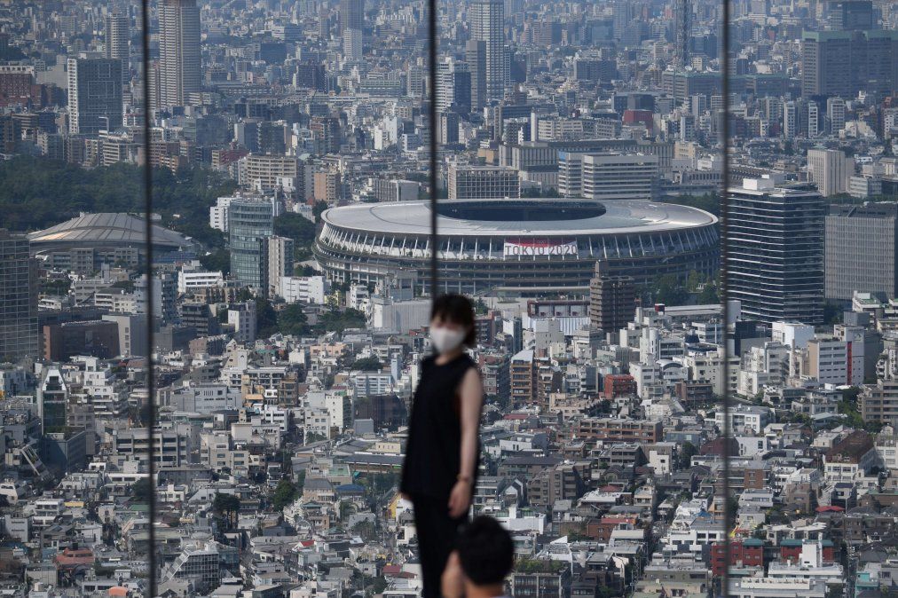 Una vista general muestra el Estadio Nacional, la sede principal de los Juegos Olímpicos y Paralímpicos de 2020 en Tokio el 21 de junio de 2021.