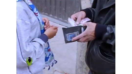 En Artigas almacenero pagaba a menores por sexo y las filmaba