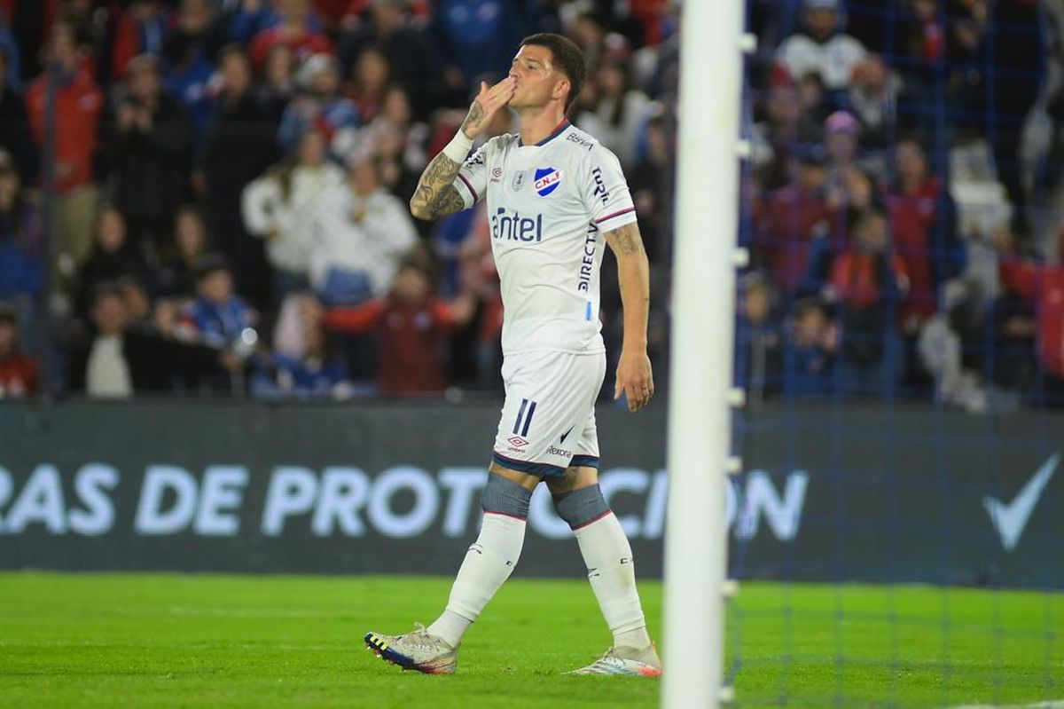 Fénix 3-0 Racing: el clásico del Oeste fue para el equipo de Capurro  gracias a un hat-trick de Agustín Ocampo - EL PAÍS Uruguay