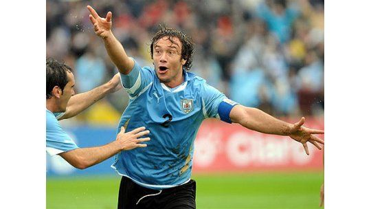 La primera en casa: Uruguay 4 - Bolivia 2