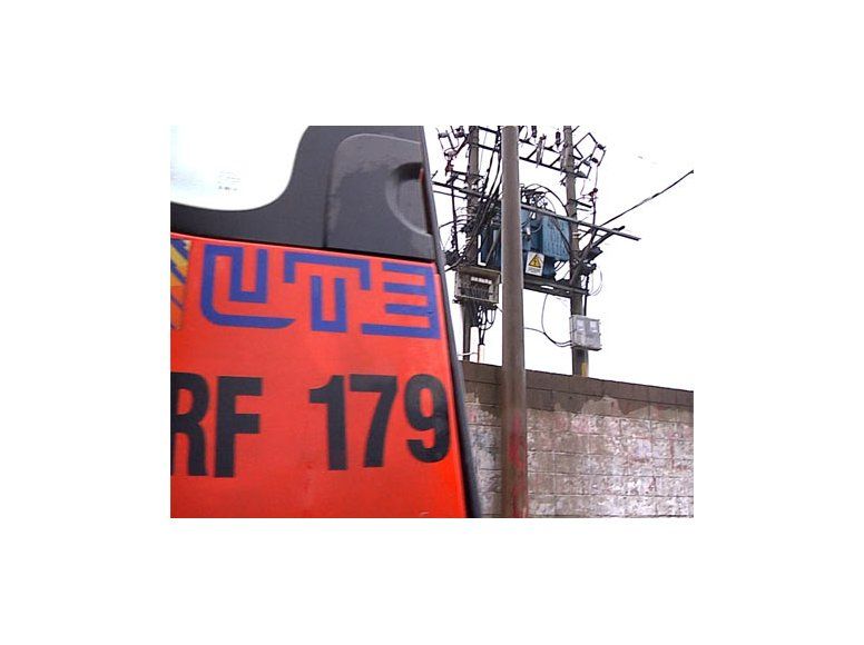 Vecinos de Lezica reclaman por extenso corte de luz