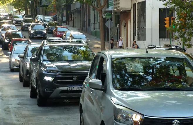 transito-calle-montevideo