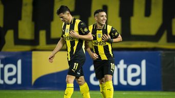 Leo Fernández celebra el gol a City Torque. FocoUy