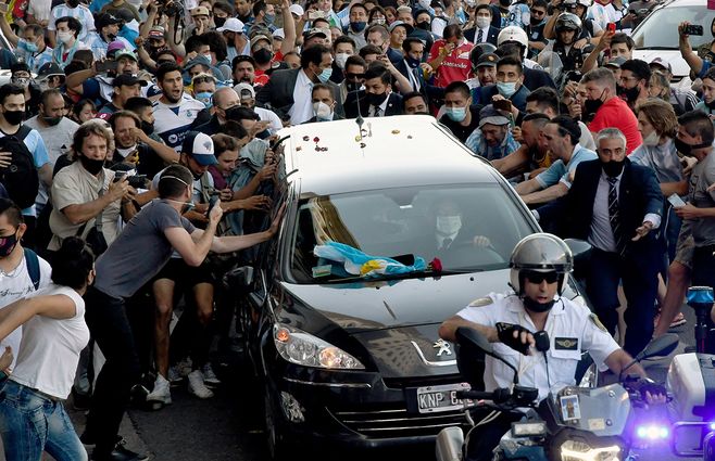 Cortejo fúnebre de Diego Maradona (AFP).