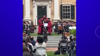 la uruguaya milagros costabel se graduo en harvard y lo celebro junto a su perro guia indio y su familia