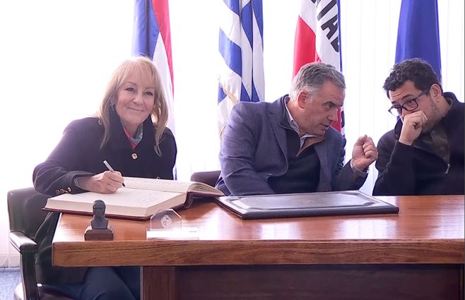 Cosse-firma-viaje-Orsi-España-junio.jpg