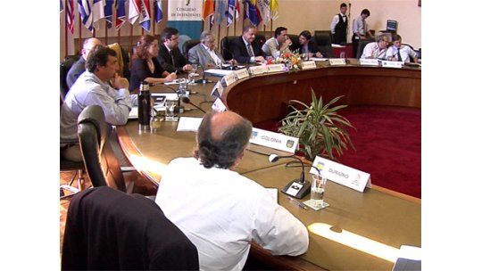 Proyecto de patente única nuevamente en duda