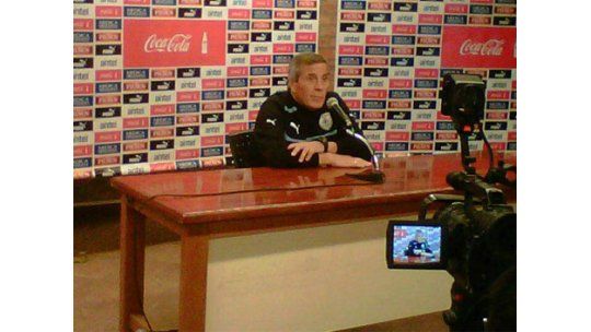 Tabárez llamó a no quejarse y a darle más lugar a las esperanzas