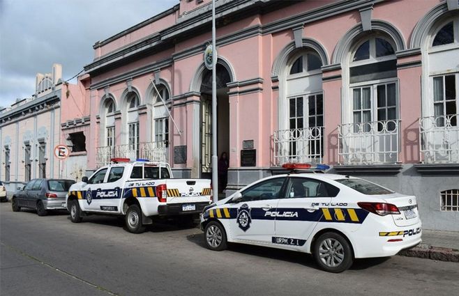 policia-maldonado-jefatura-fotonahuelmarichal.jpg