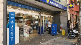 dos jovenes y cuatro hombres detenidos tras robar en una farmacia de rivera y soca