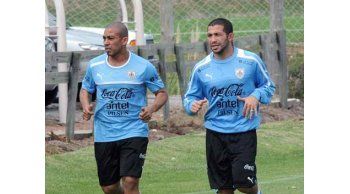 Tabárez reiteró los 11 que se presume serán titulares ante Perú