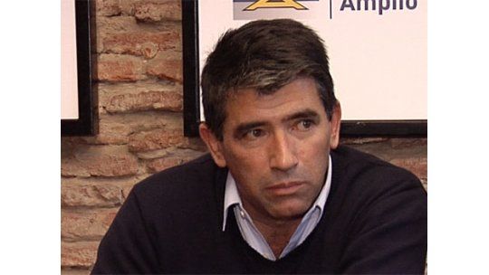 Sendic critica a Lacalle Pou y se defiende por déficit de Ancap