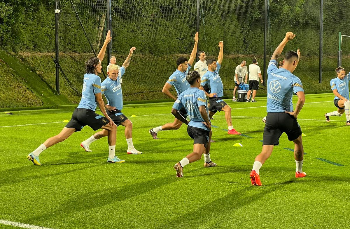 Uruguay aguarda por el despegue de la Celeste en el Mundial