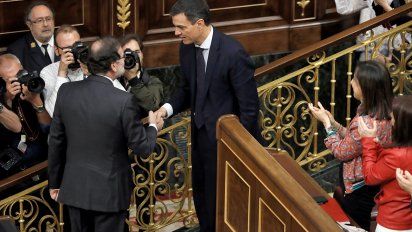 rajoy fue destituido como presidente de espana y asumio pedro sanchez