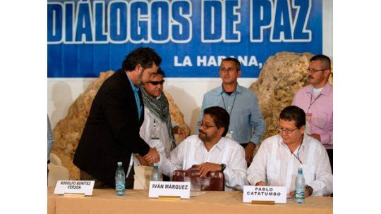 Diálogo de paz: crucial acuerdo entre gobierno colombiano y FARC