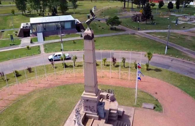 Obelisco de Las Piedras