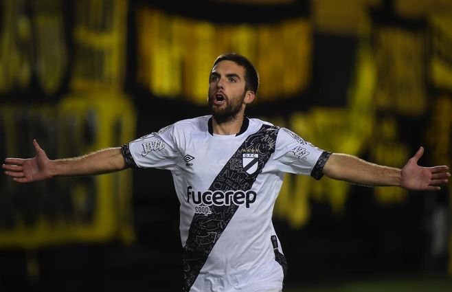 peñarol danubio 28 agosto 2022 tanda dos dante fernandez foco uy (4).jpeg