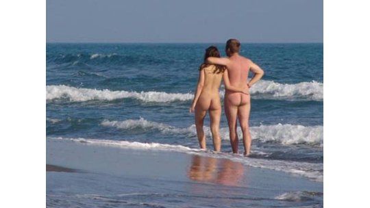 ¿Desnudos por Gorlero? Protestas por restricciones a Chihuahua
