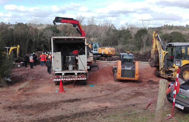 EXCAVADORA-TRABAJOS-OSE.jpg