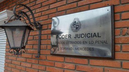 un hombre fue imputado por golpear a su pareja y dejarla encerrada en la casa