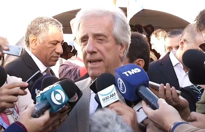 TABARÉ-VAZQUEZ-RUEDA-PRENSA-CONSEJO-MINISTROS.jpg