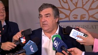 botana propone que a violentos del deporte se les quite la libreta de conducir o dejen de recibir partidas del estado