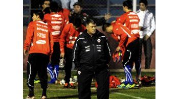 Selección de Chile llega a Uruguay herida por la indisciplina