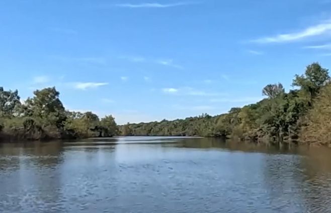 RÍO--ARAPEY--SALTO.jpg