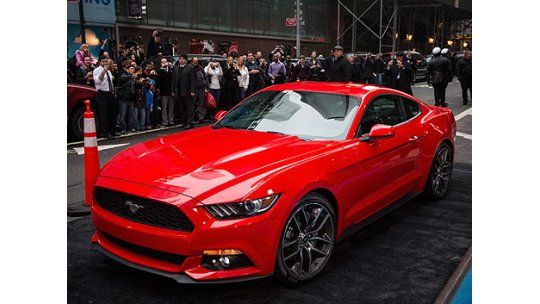 Ford lanza nuevo Mustang, en los 50 años de este clásico